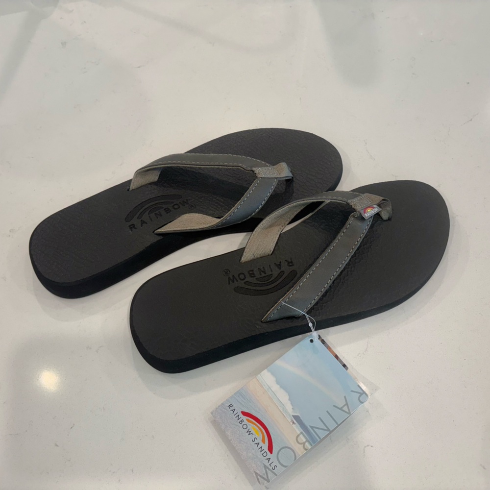 Rainbow Gray Sandals Women’s Size 7